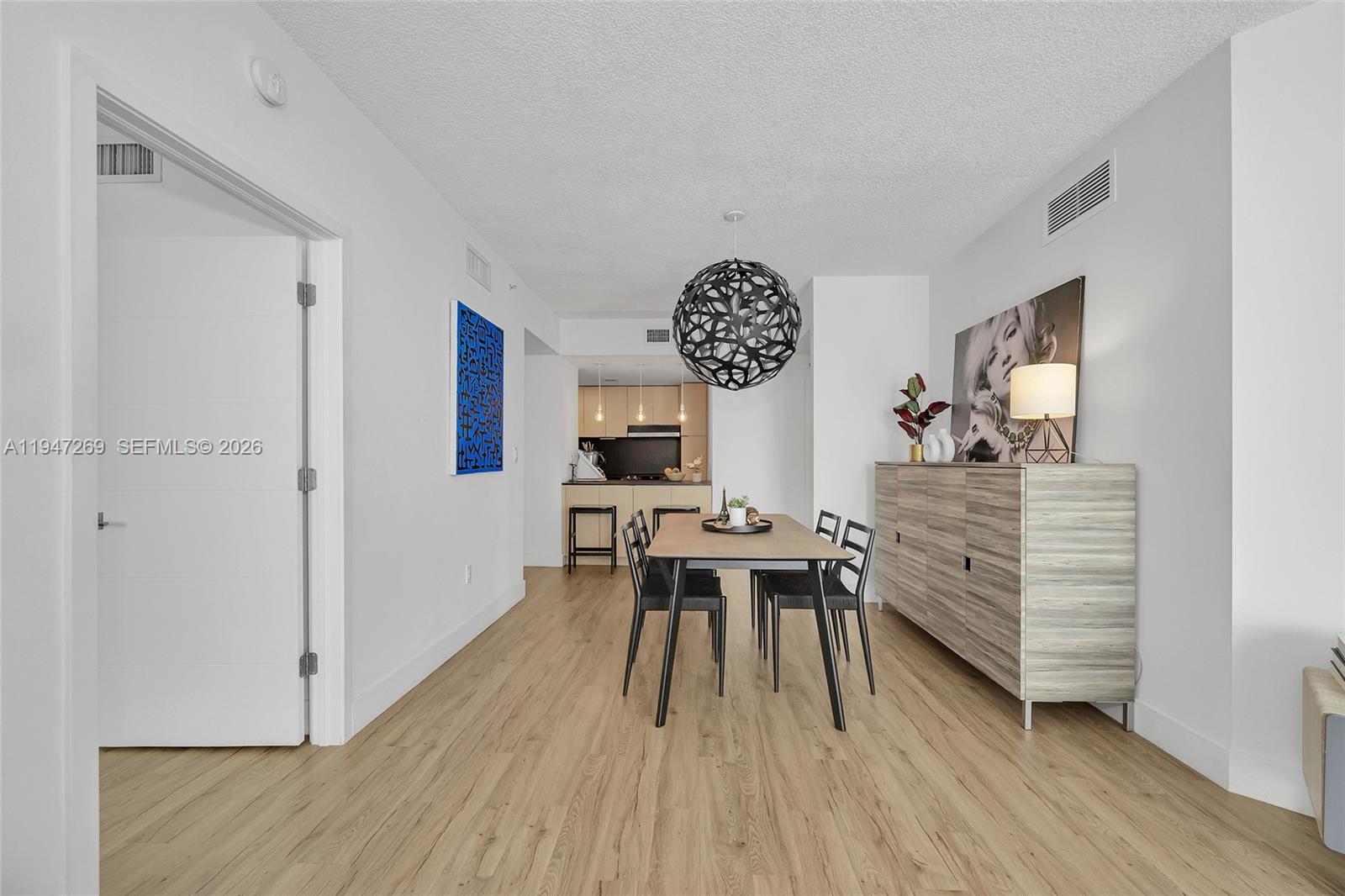 275 NE 18th St #1207 Miami, FL 33132