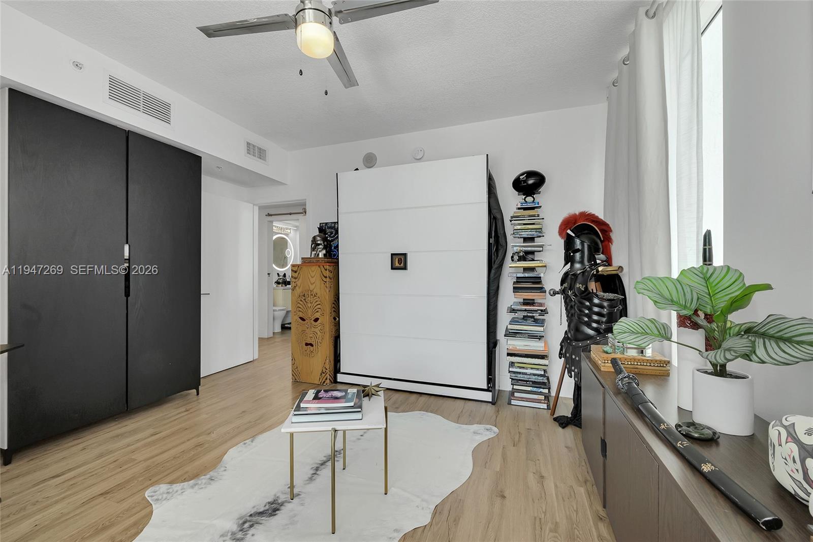 275 NE 18th St #1207 Miami, FL 33132