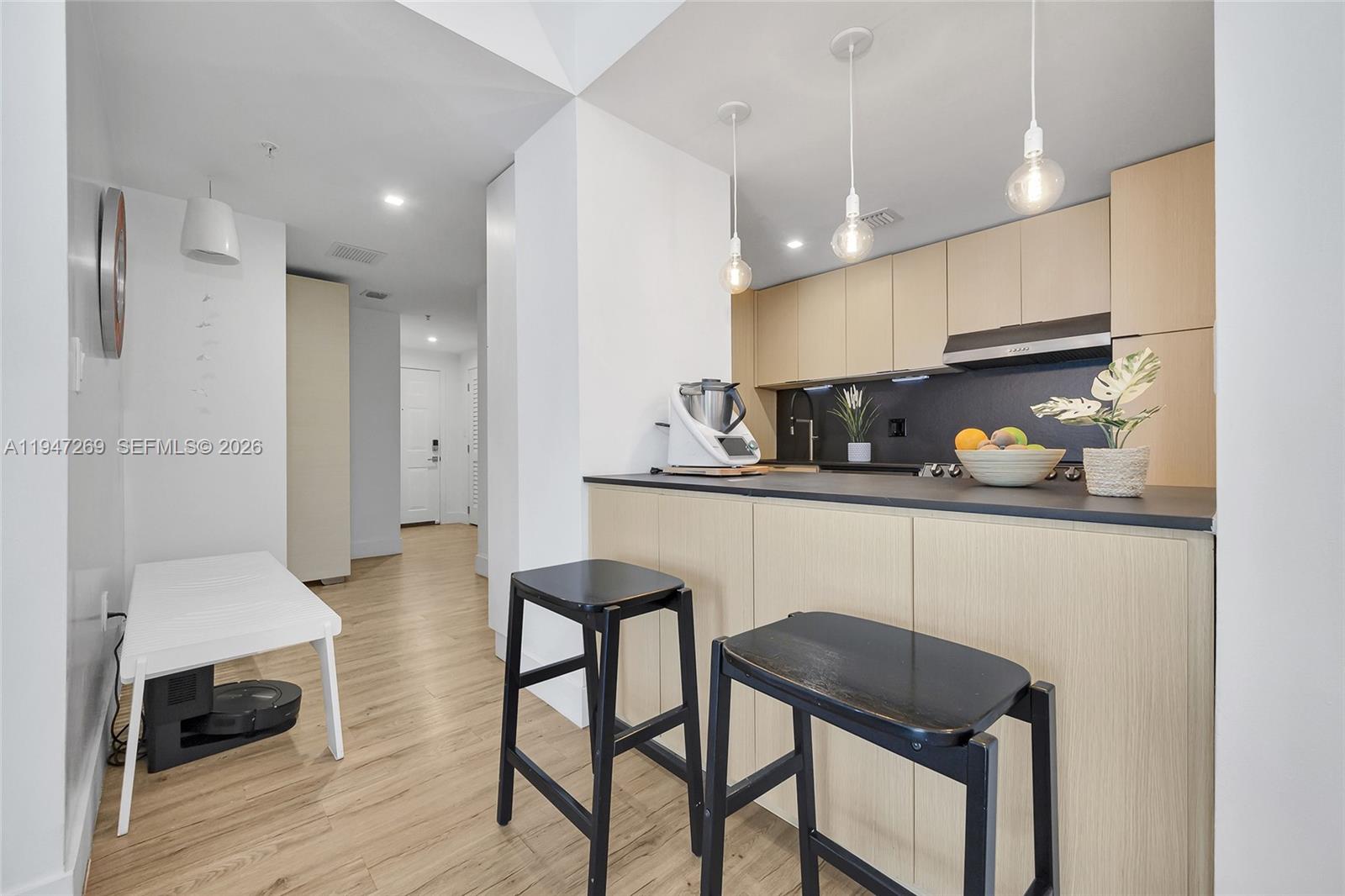 275 NE 18th St #1207 Miami, FL 33132