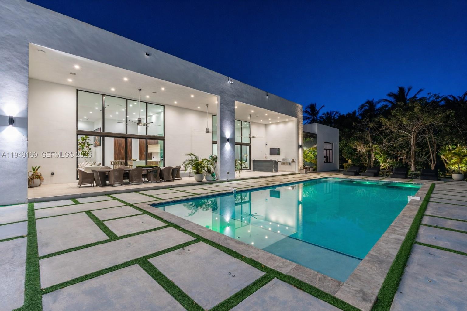 6175 SW 128th St Pinecrest, FL 33156