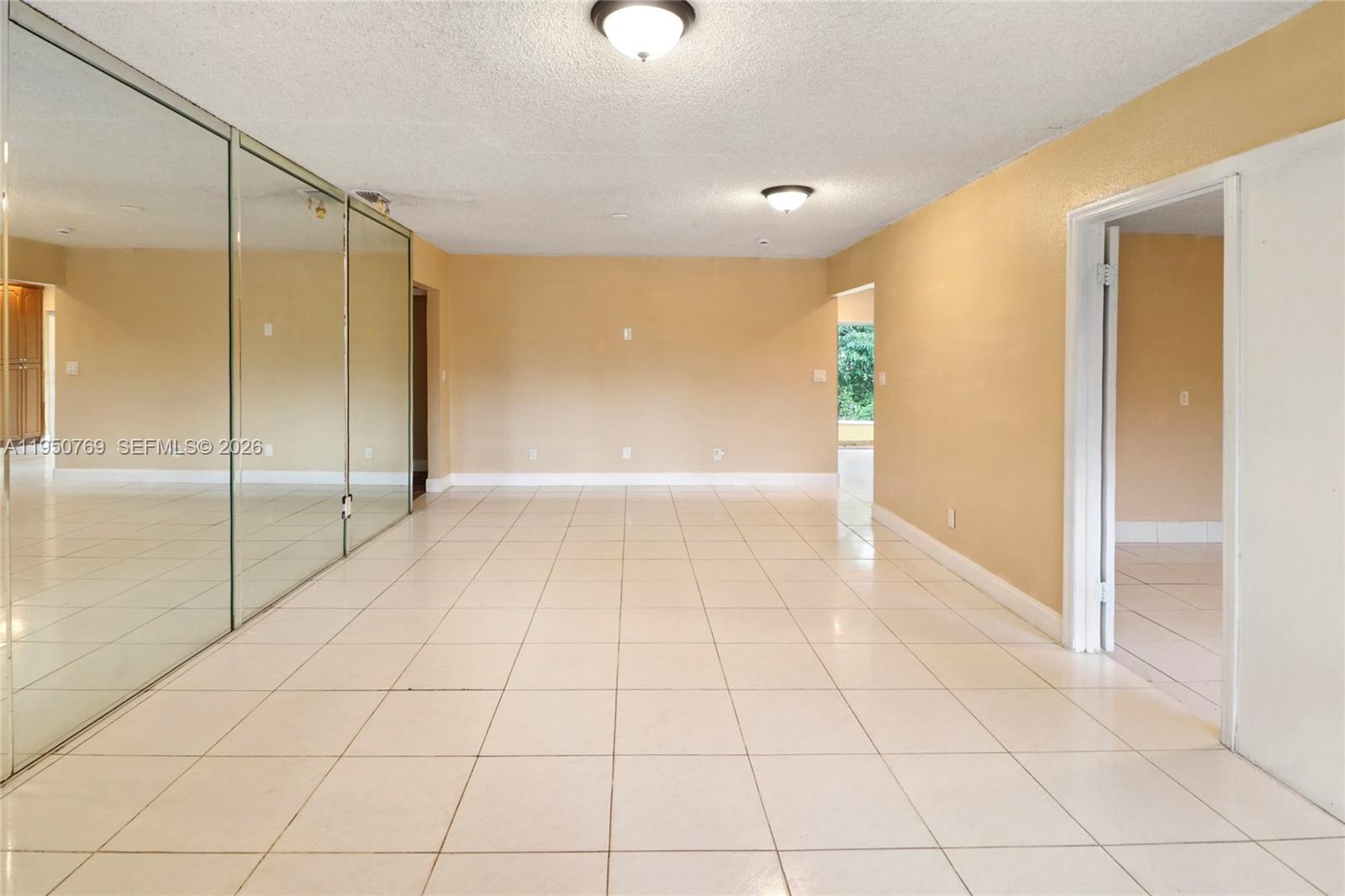 6120 SW 19th St North Lauderdale, FL 33068