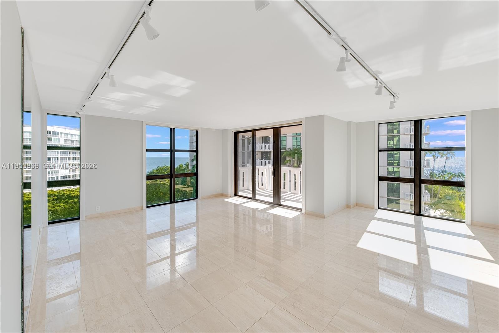 1121 Crandon Blvd #F601