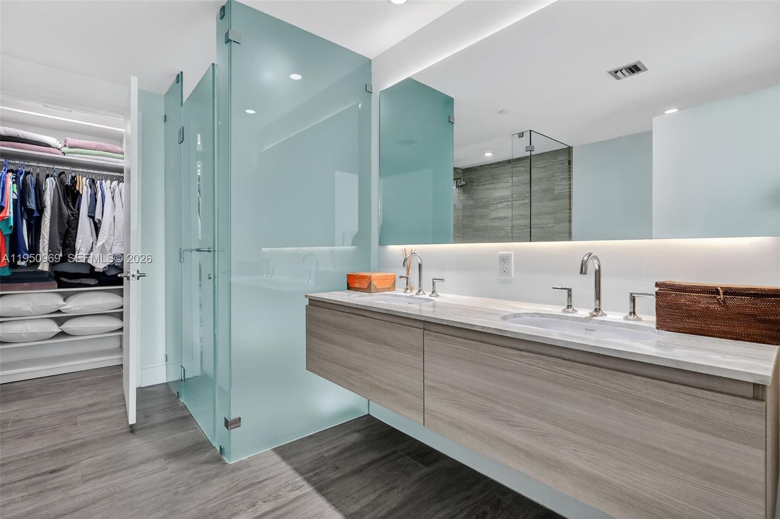 2900 NE 7th Ave #1108 Miami, FL 33137