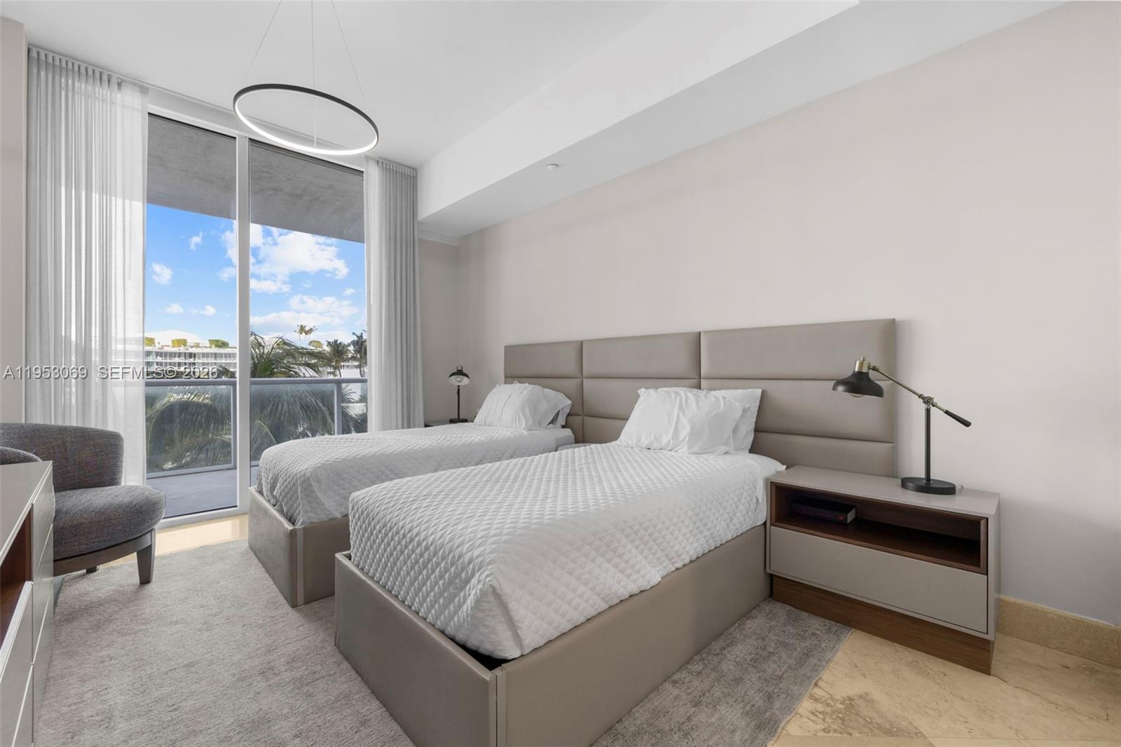 100 S Pointe Dr #510 Miami Beach, FL 33139