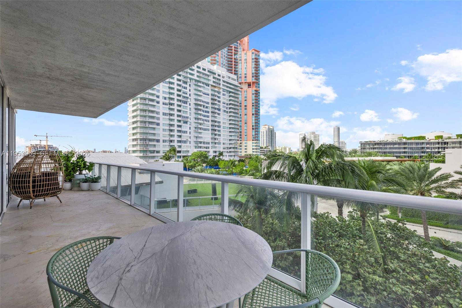 100 S Pointe Dr #510 Miami Beach, FL 33139