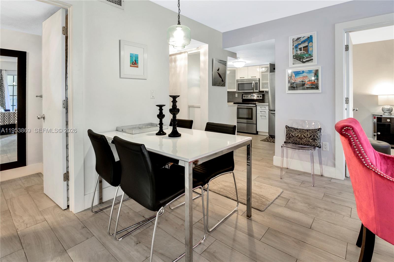 2600 Collins Ave #204 Miami Beach, FL 33140