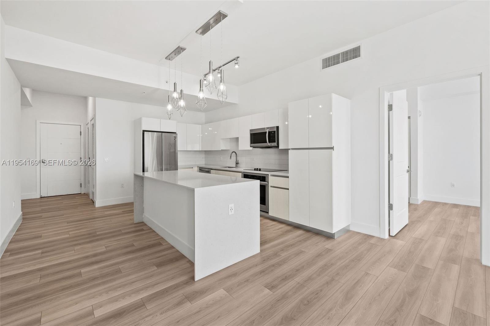 101 Diplomat Pkwy #1003 Hallandale Beach, FL 33009