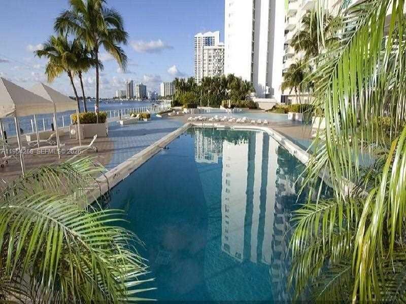 image Mirador 1000 (South Tower)58