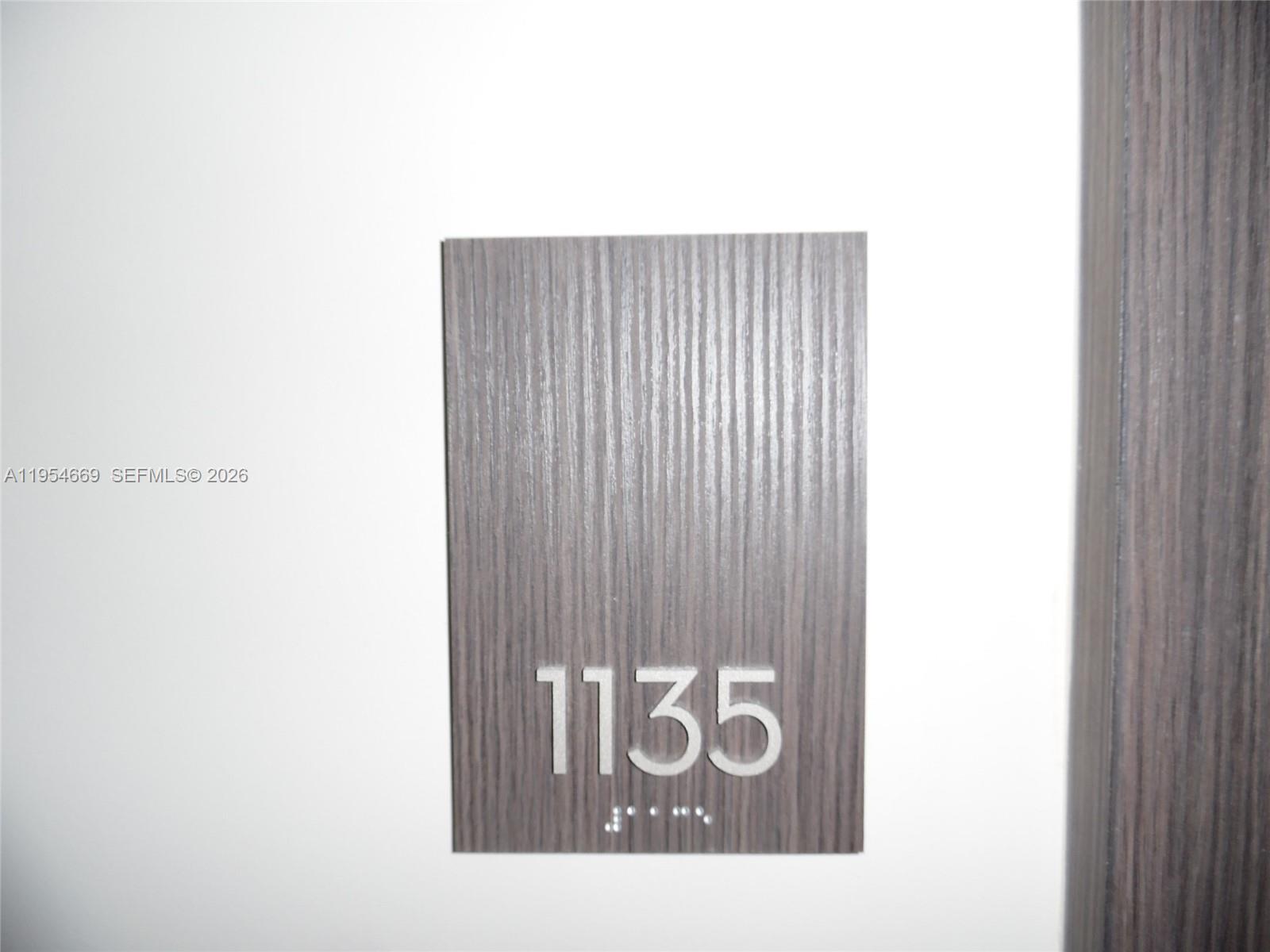 20505 E Country Clb Dr #1135