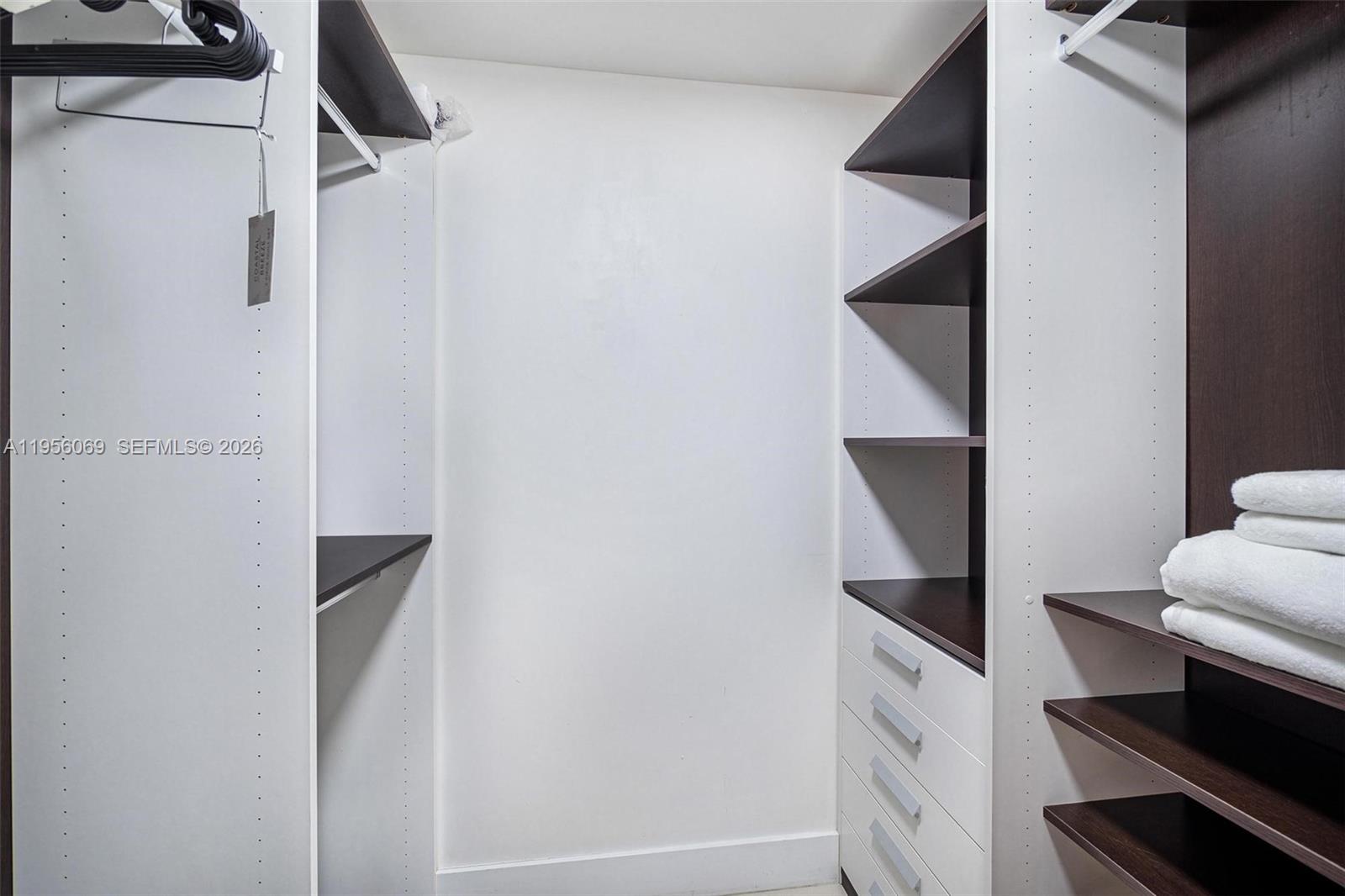 image Brickell House13