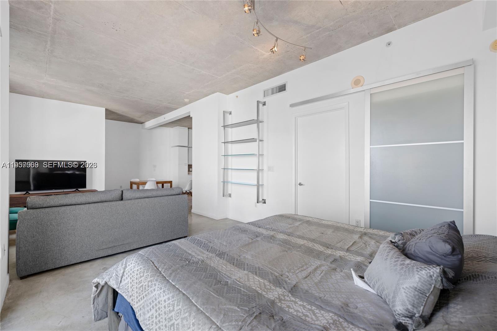 image Loft Downtown I7