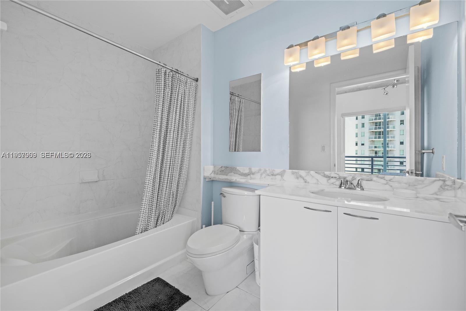 image Loft Downtown I8