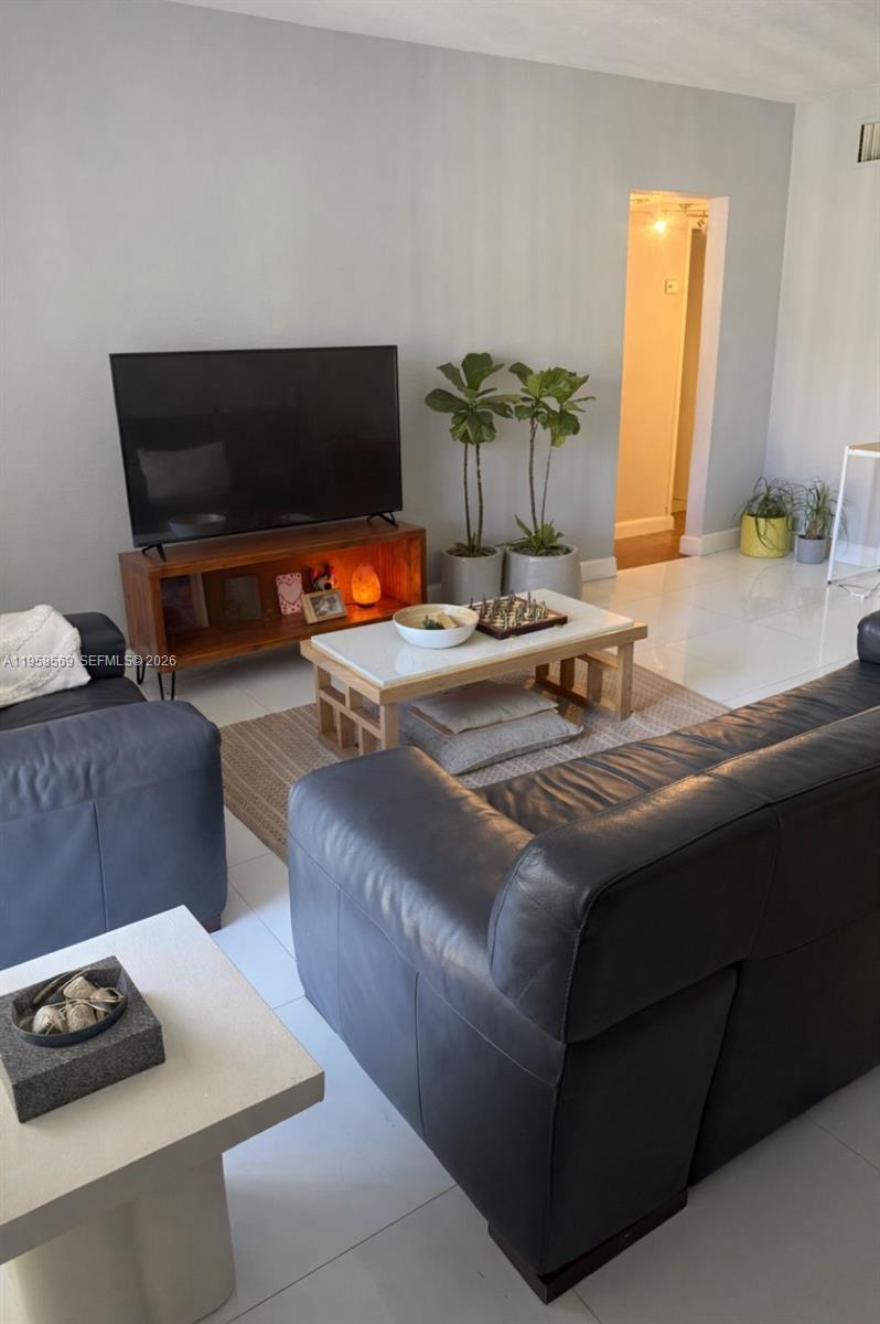 9260 Bay Hbr Ter #23 Bay Harbor Islands, FL 33154