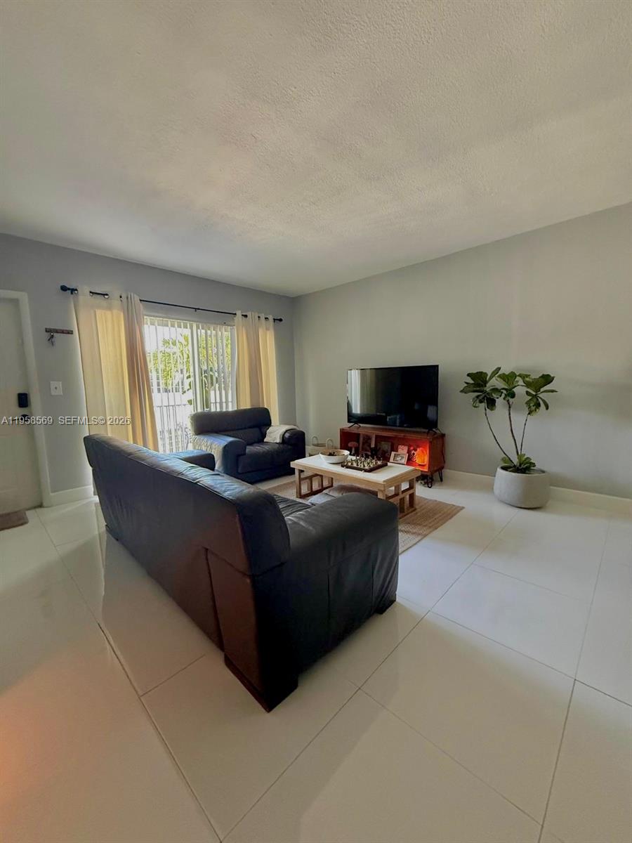 9260 Bay Hbr Ter #23 Bay Harbor Islands, FL 33154