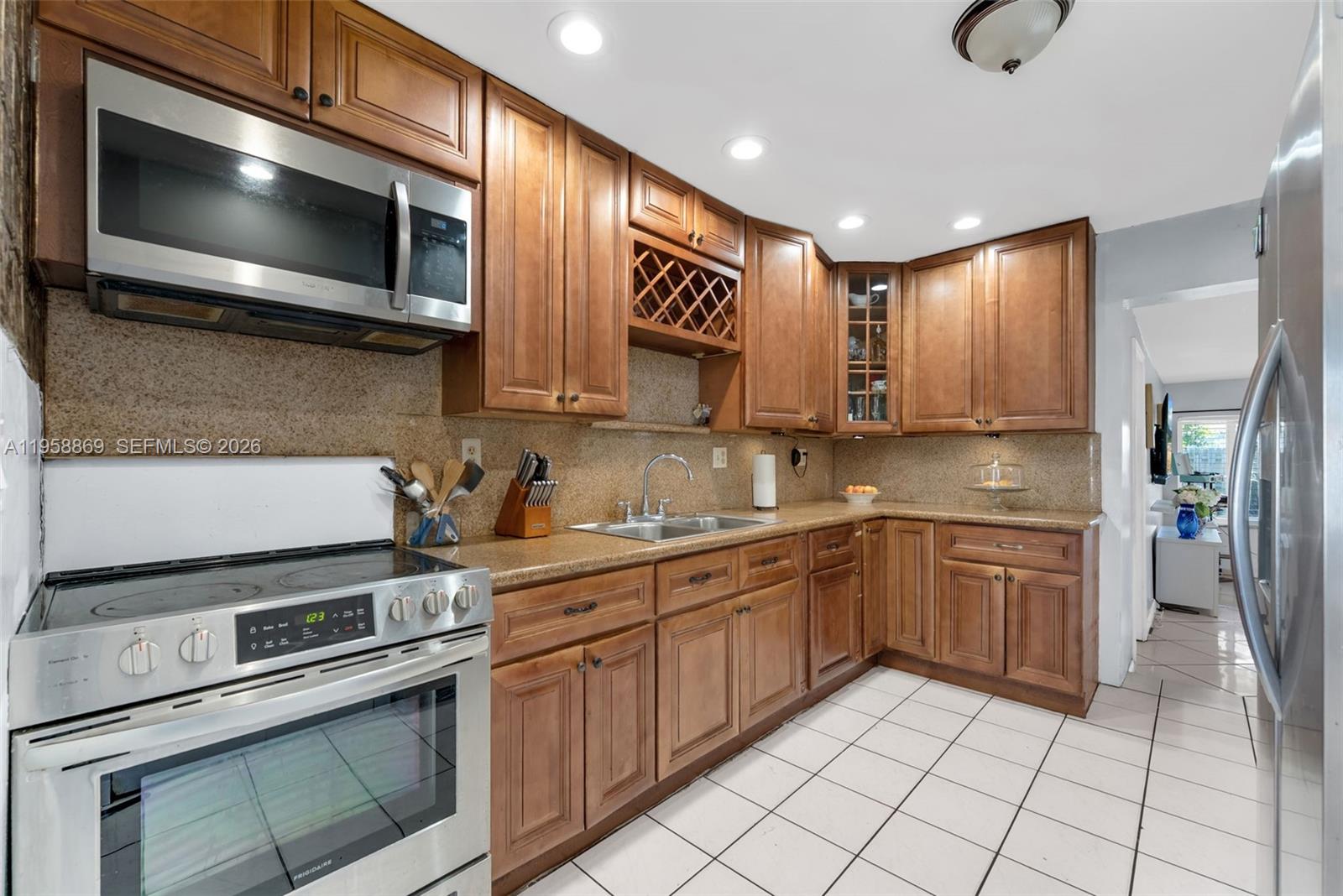 120 NW 52nd Ct Oakland Park, FL 33309