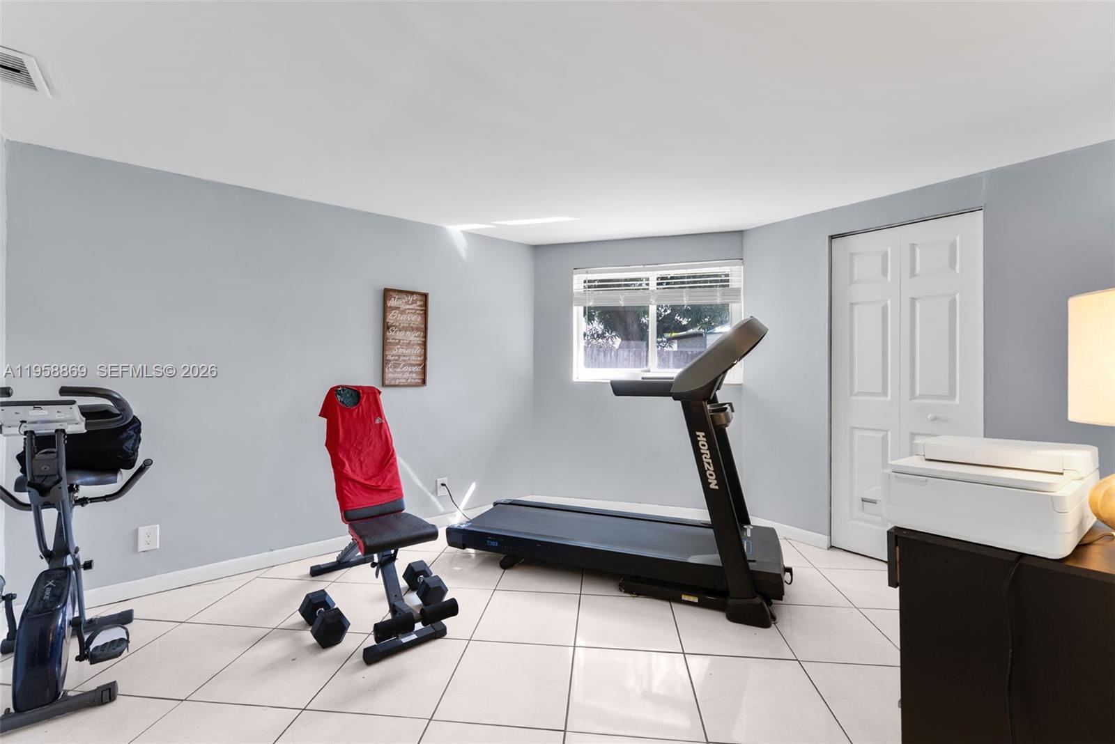 120 NW 52nd Ct Oakland Park, FL 33309