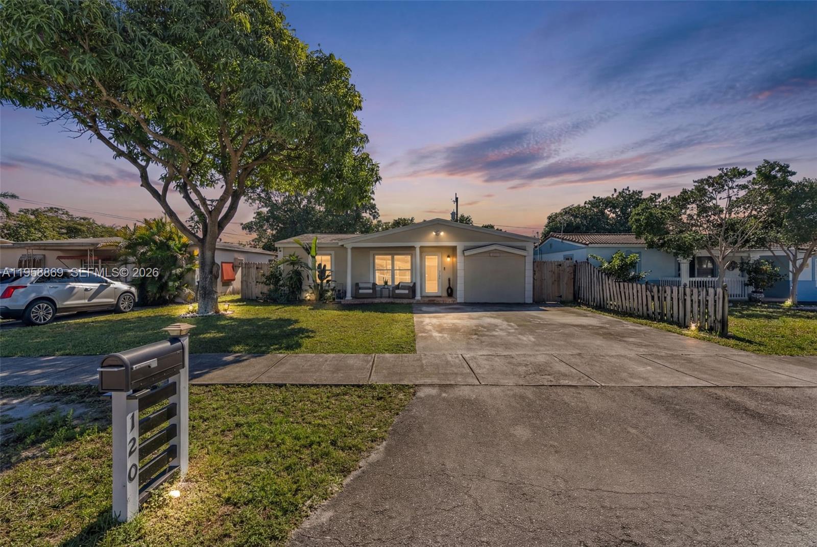 120 NW 52nd Ct Oakland Park, FL 33309