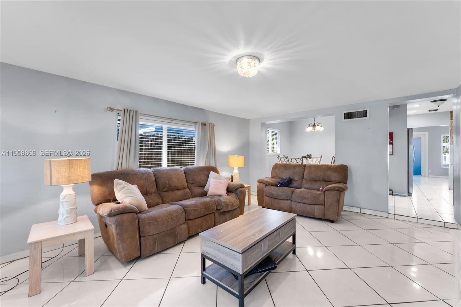 120 NW 52nd Ct Oakland Park, FL 33309