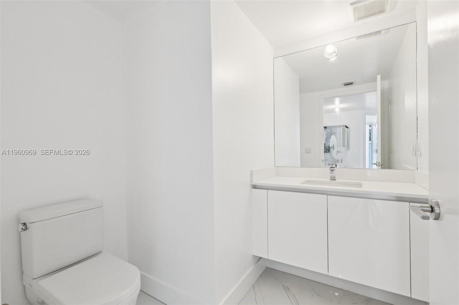 330 Sunny Isles Blvd #5-907 Sunny Isles Beach, FL 33160