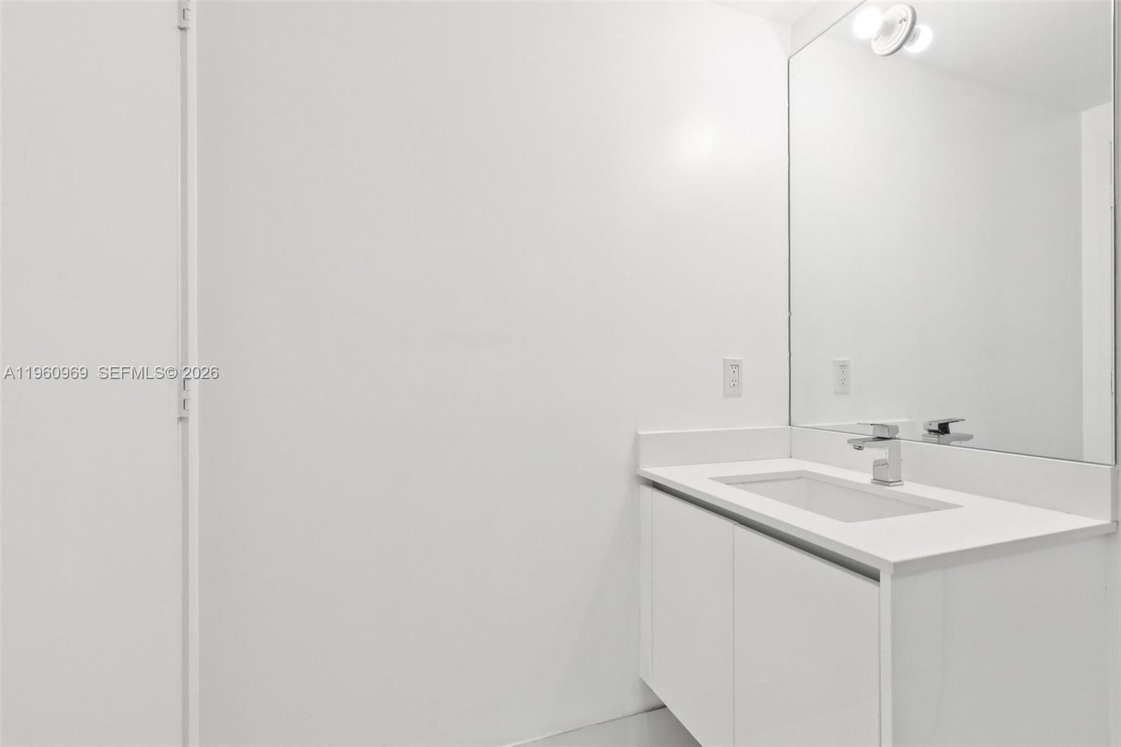 330 Sunny Isles Blvd #5-907 Sunny Isles Beach, FL 33160