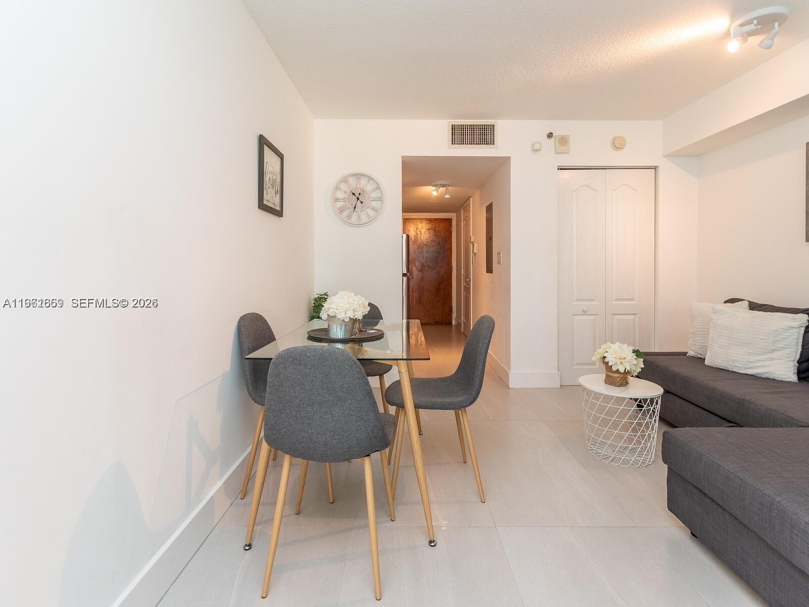 image The Club at Brickell Bay15