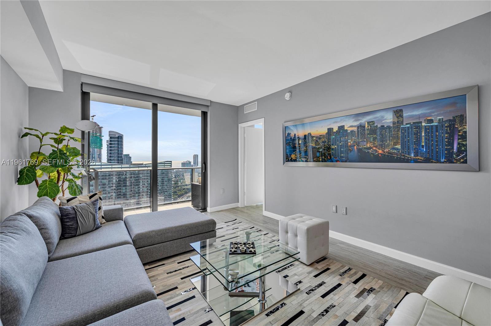 image Brickell Heights West14