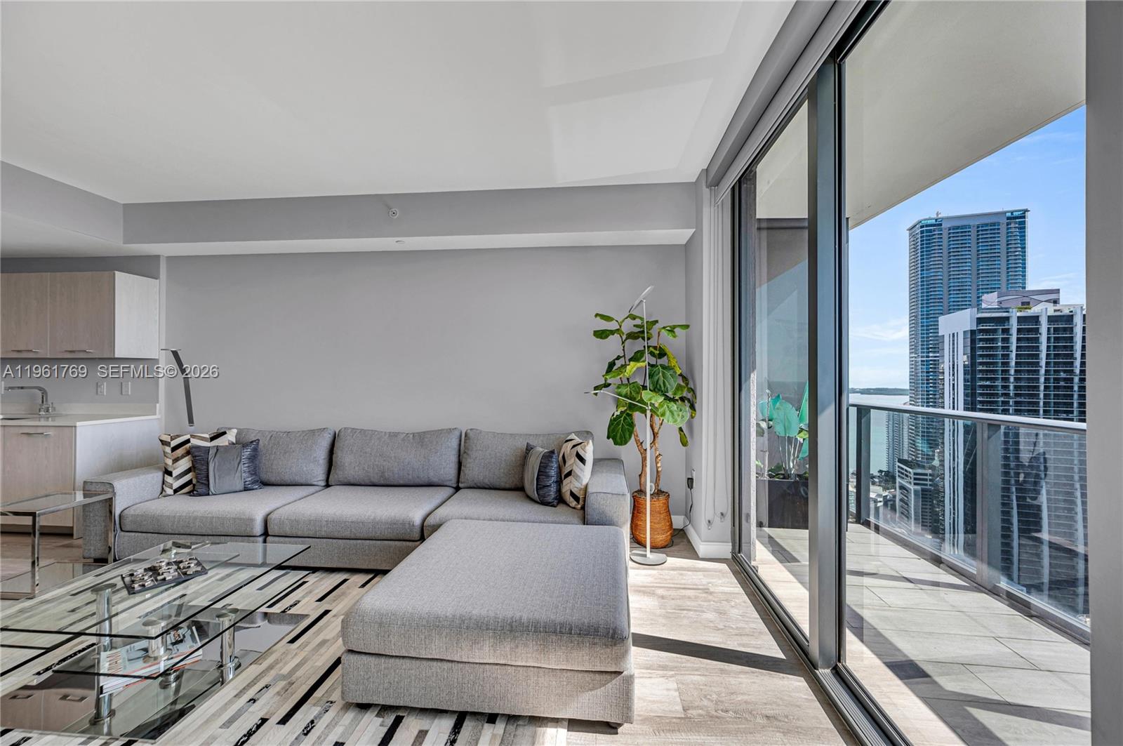 image Brickell Heights West17