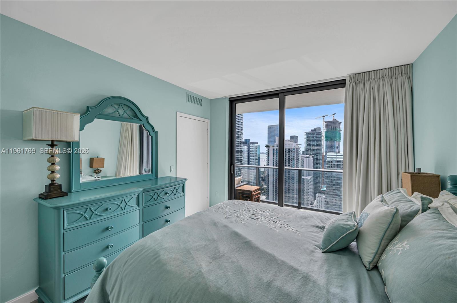 image Brickell Heights West28