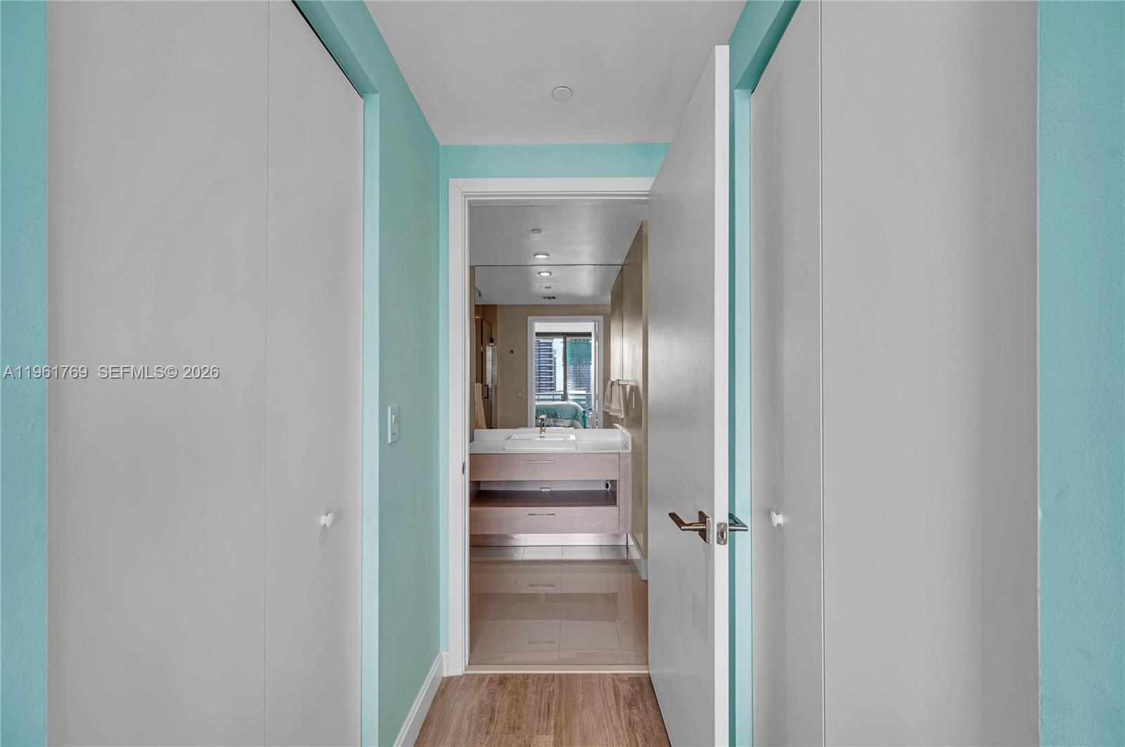 image Brickell Heights West32