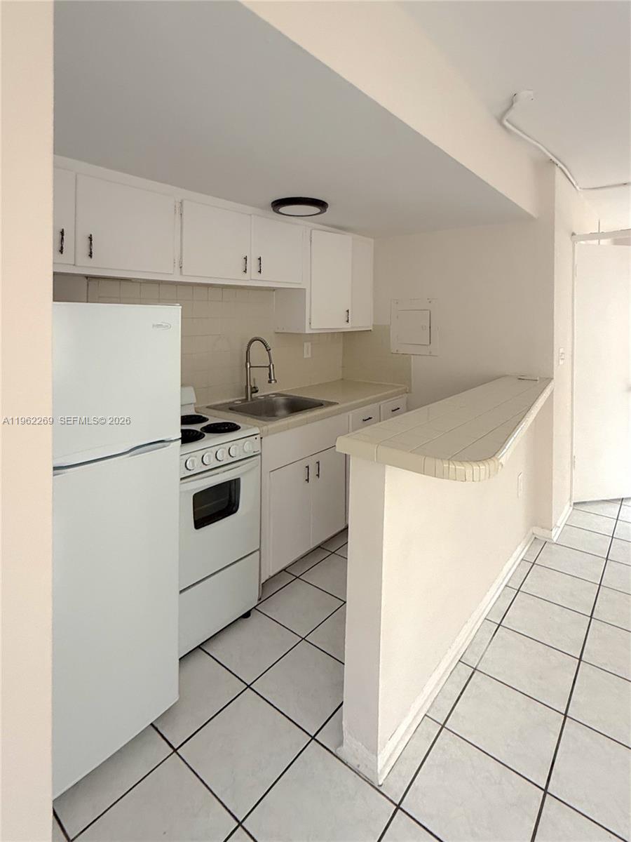 305 Navarre Ave #2 Coral Gables, FL 33134