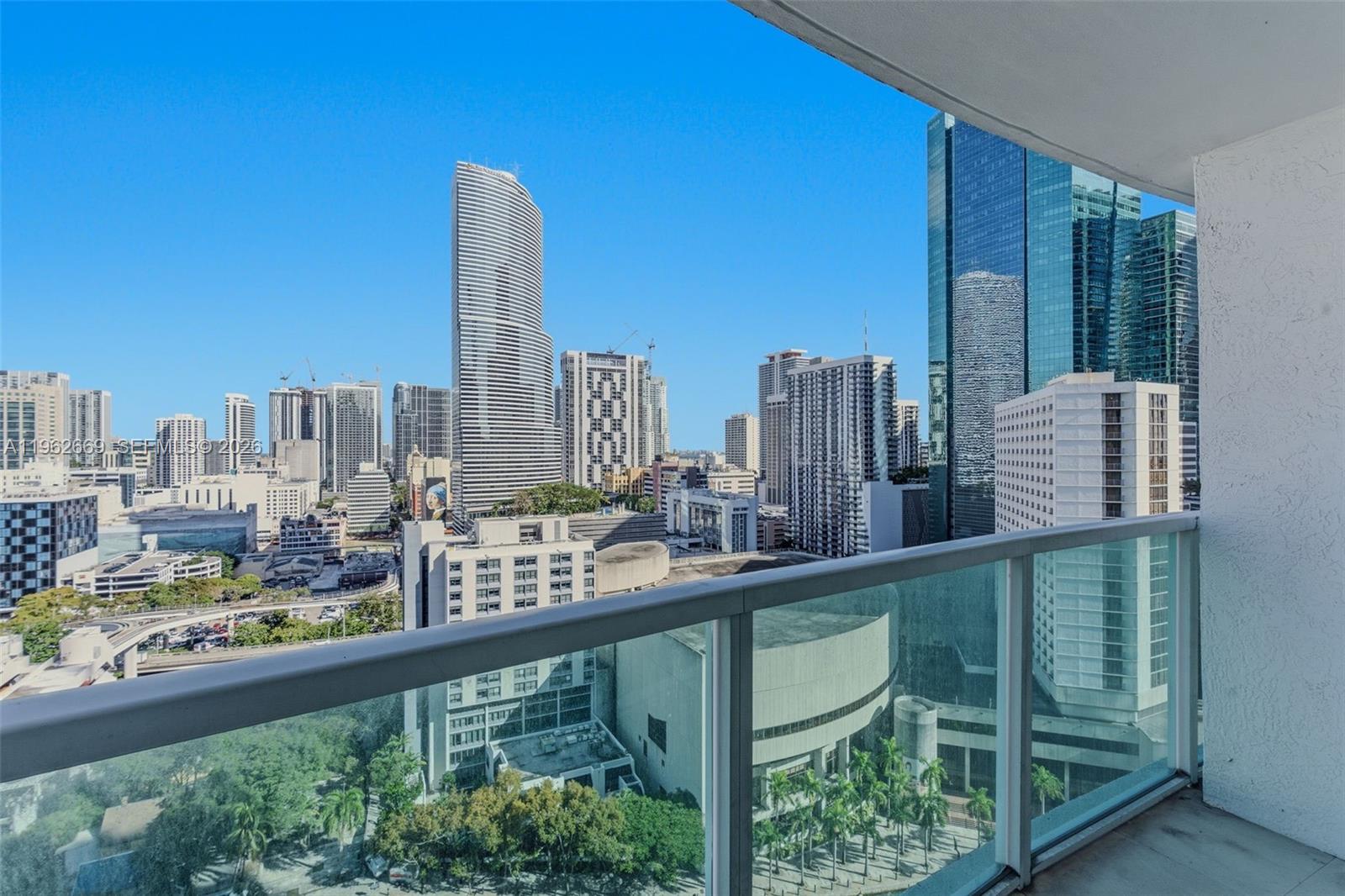 image Brickell on the River North13