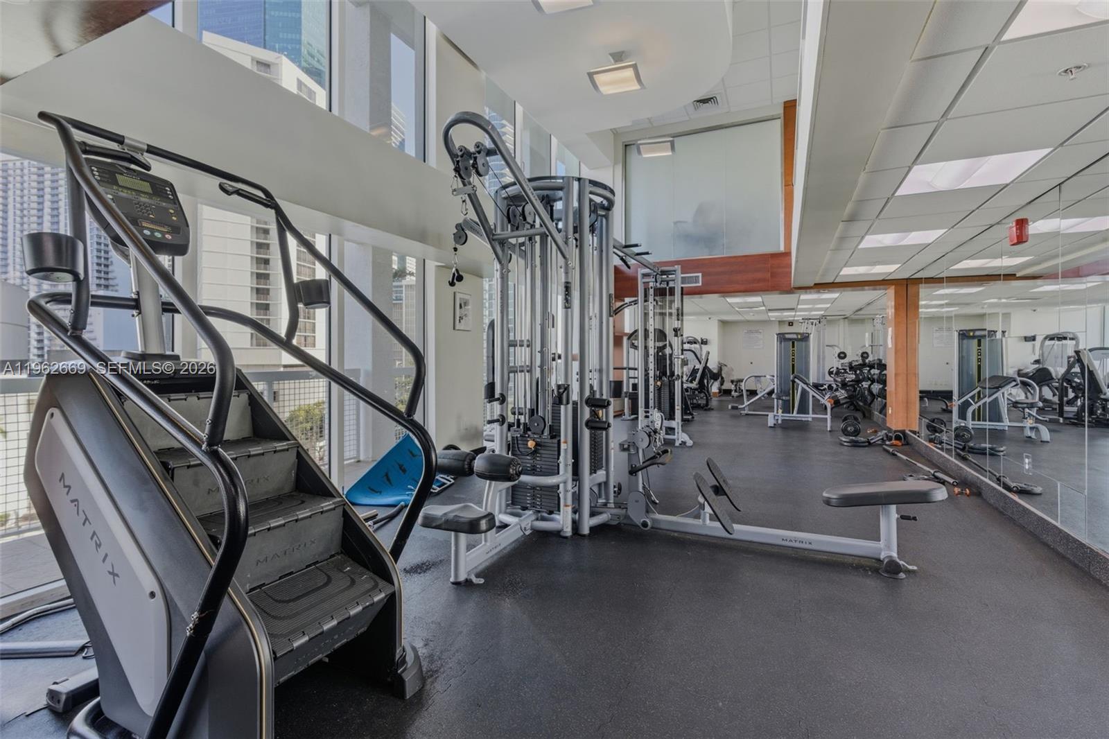 image Brickell on the River North29