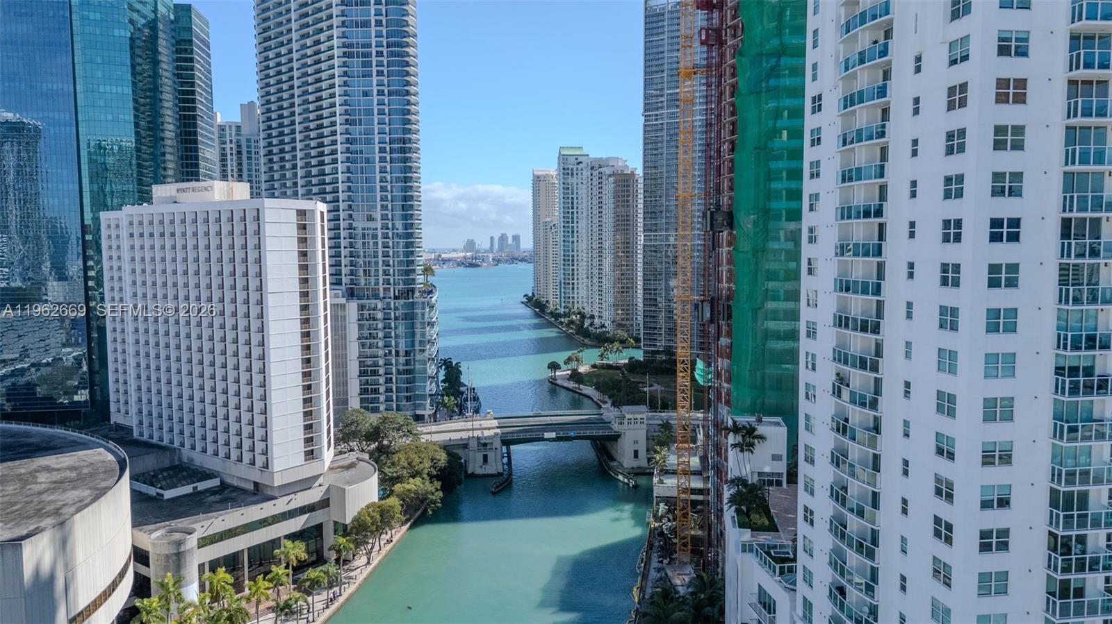 image Brickell on the River North47