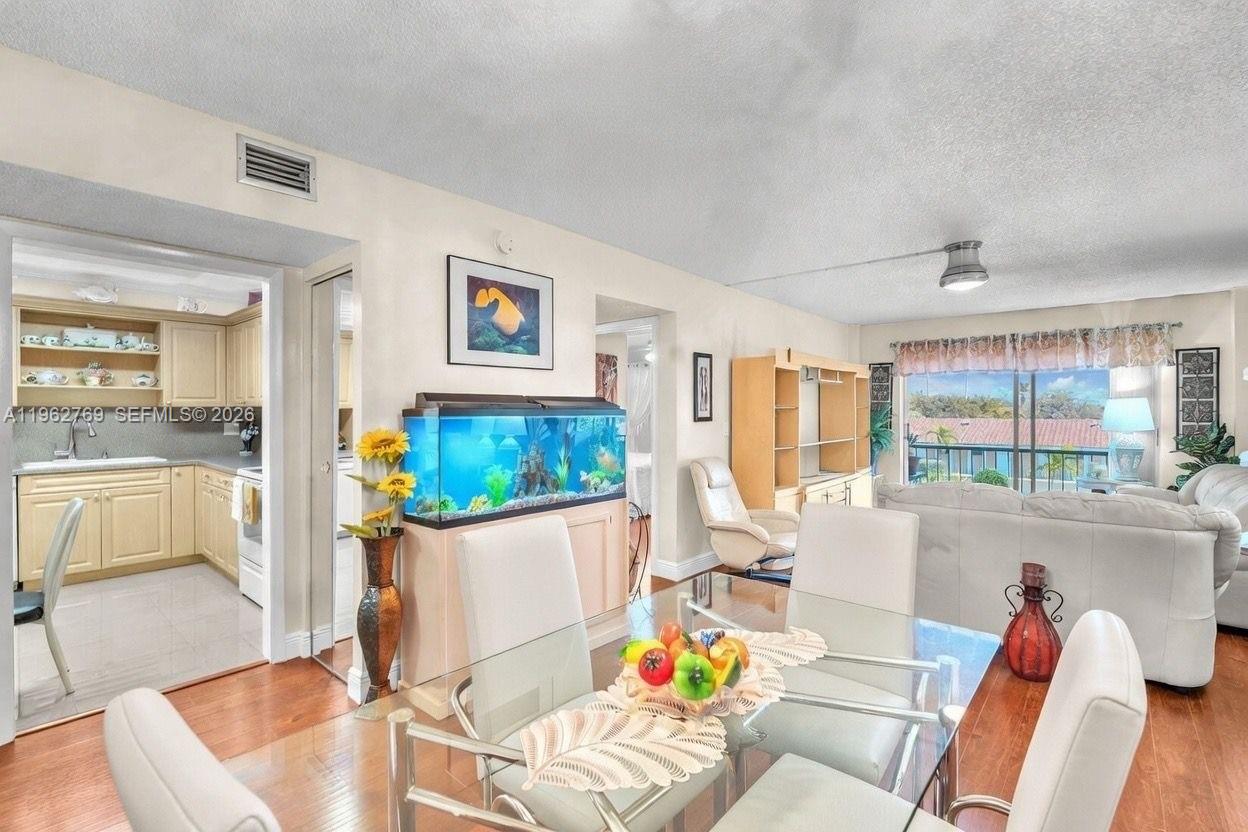 4160 Inverrary Dr #308 Lauderhill, FL 33319