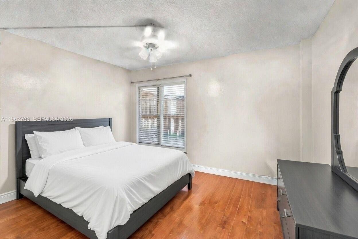 4160 Inverrary Dr #308 Lauderhill, FL 33319