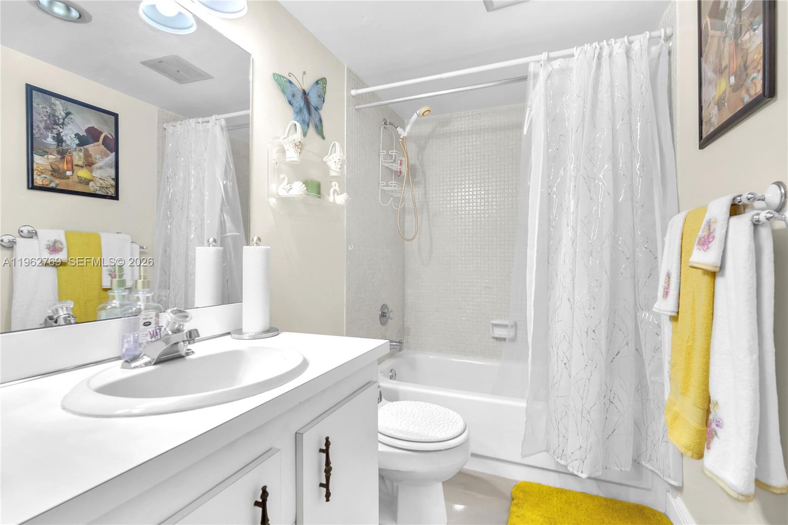 4160 Inverrary Dr #308 Lauderhill, FL 33319