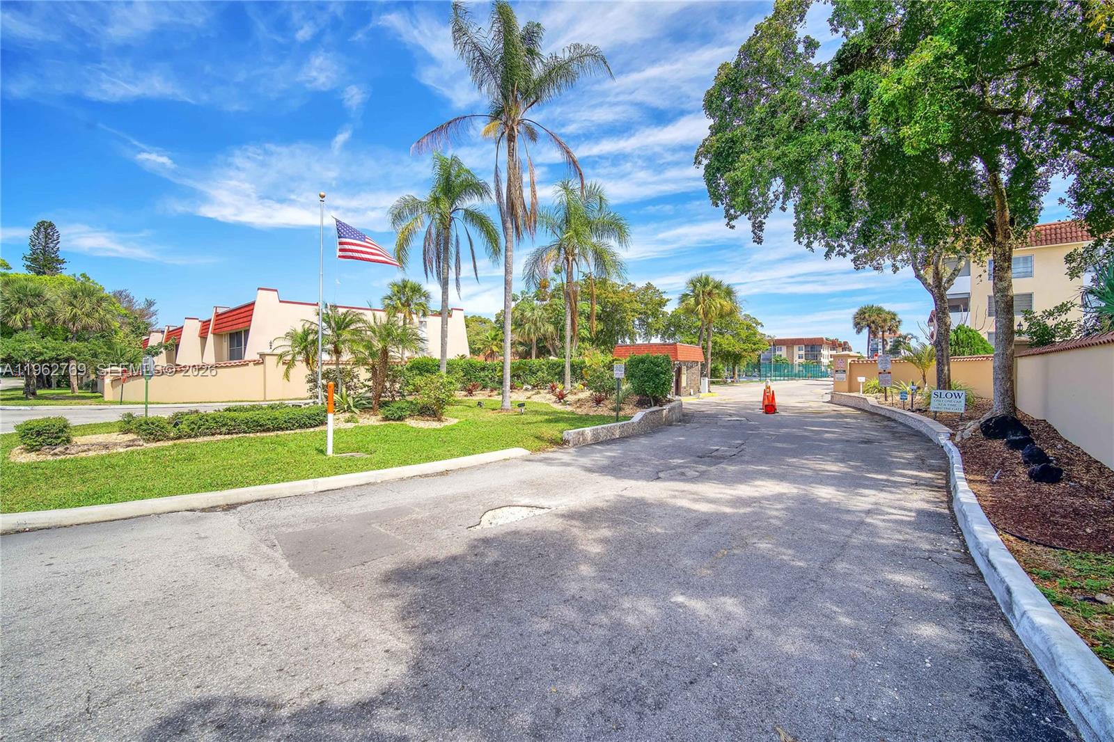 4160 Inverrary Dr #308 Lauderhill, FL 33319