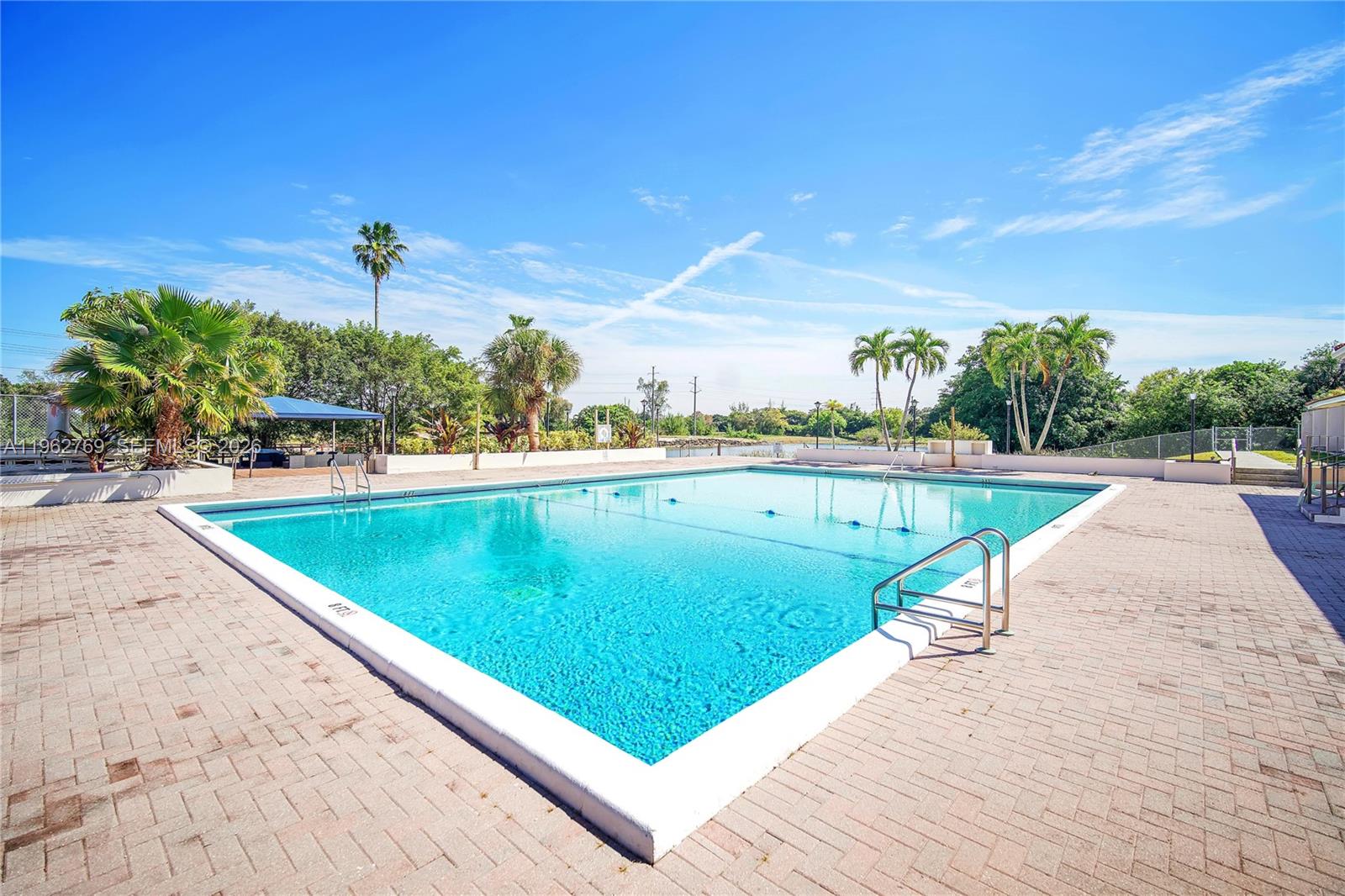 4160 Inverrary Dr #308 Lauderhill, FL 33319