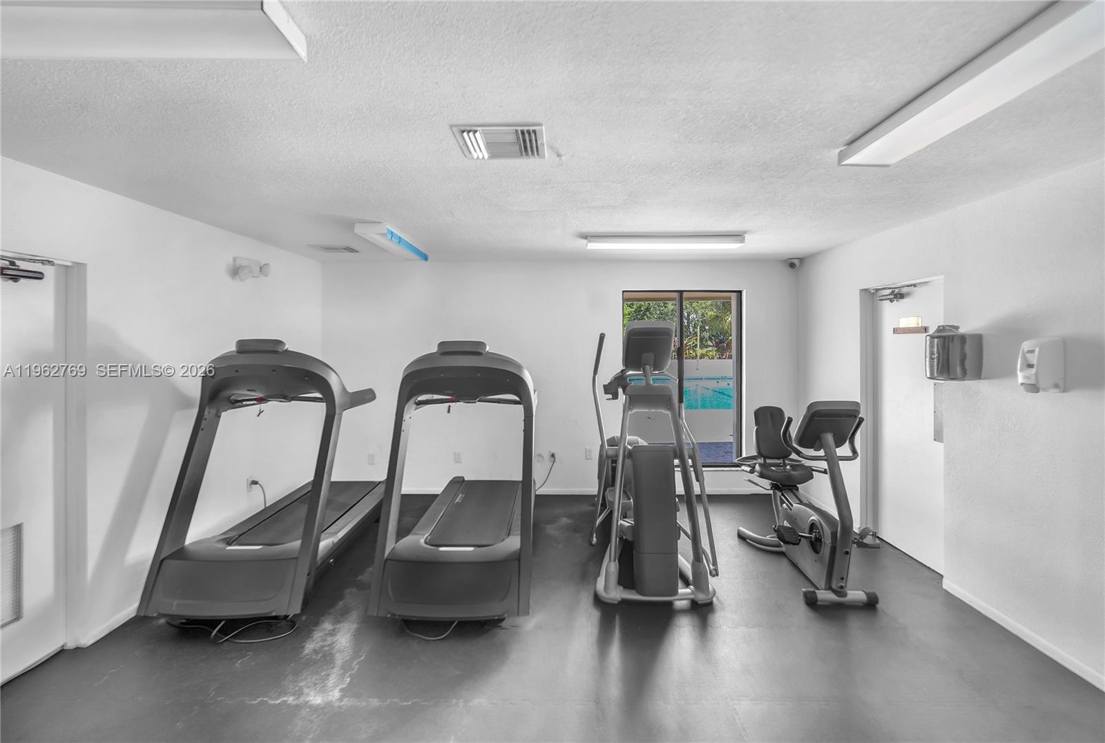 4160 Inverrary Dr #308 Lauderhill, FL 33319