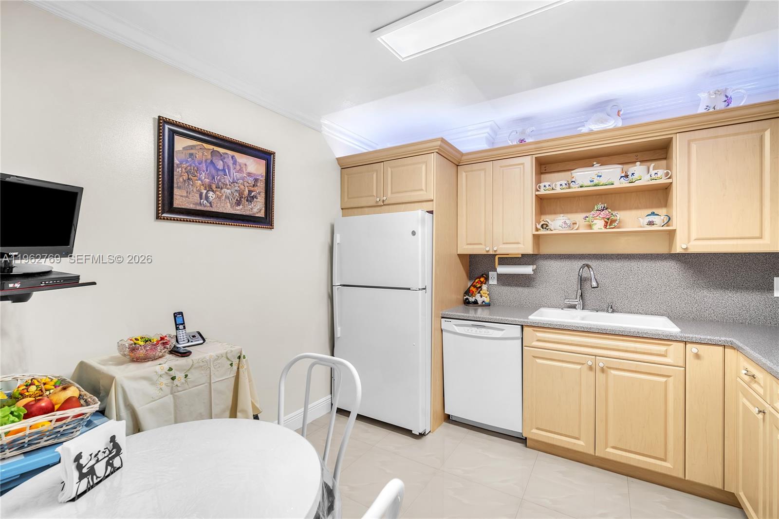 4160 Inverrary Dr #308 Lauderhill, FL 33319