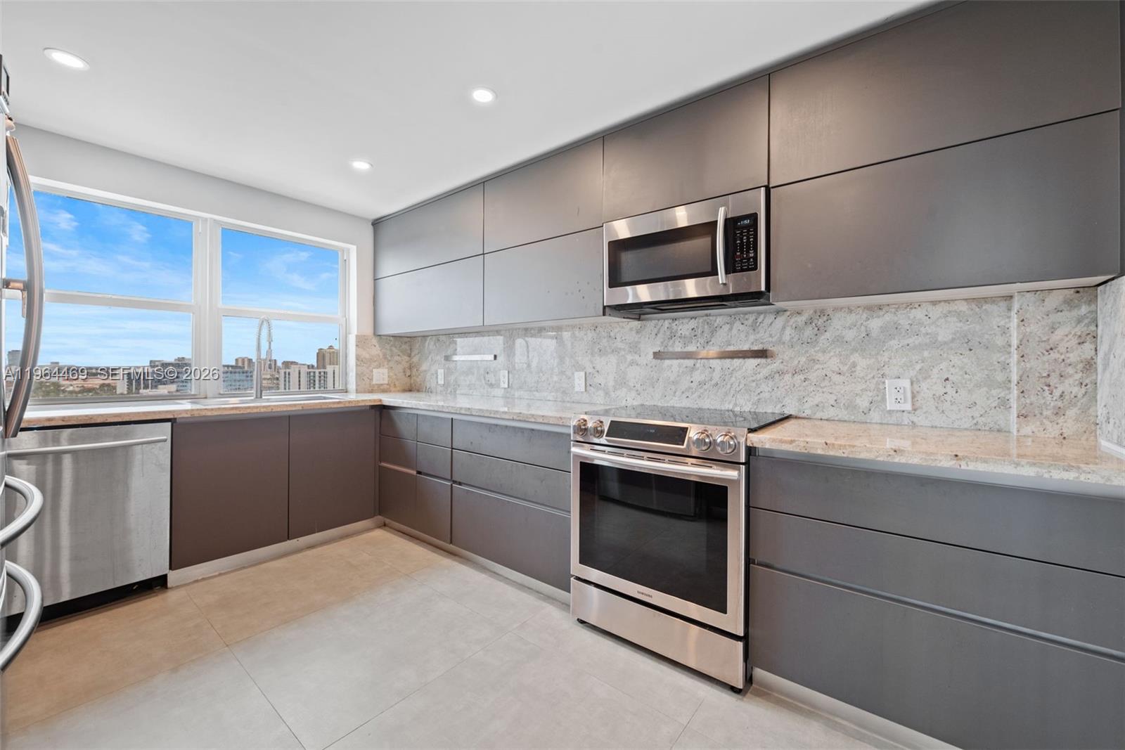 2801 NE 183rd St #1801W Aventura, FL 33160