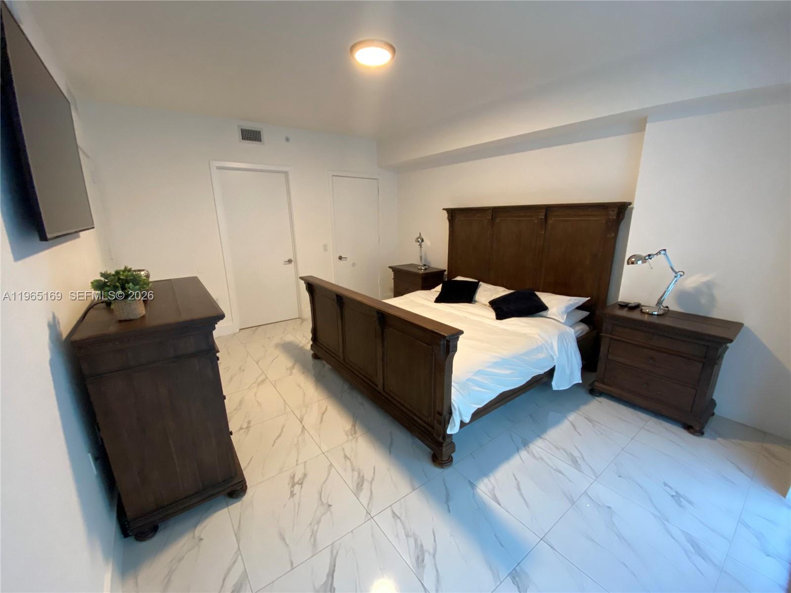 image Cassa Brickell13