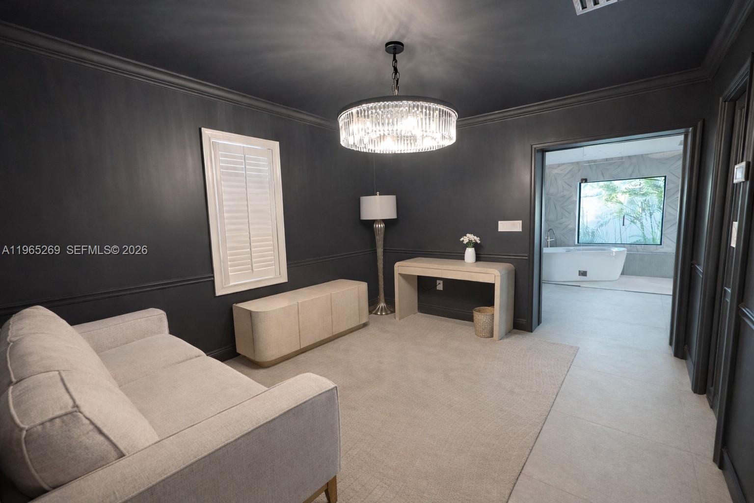 Undisclosed Address Palmetto Bay, FL 33157