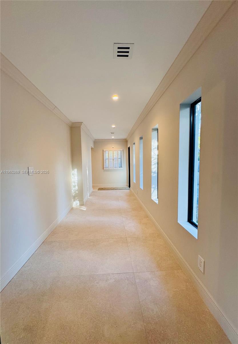 Undisclosed Address Palmetto Bay, FL 33157