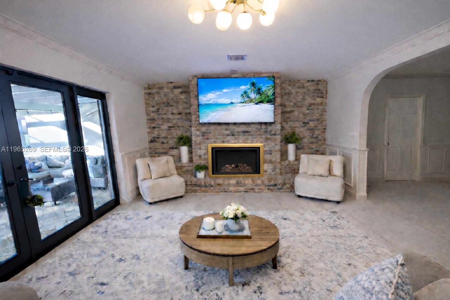 Undisclosed Address Palmetto Bay, FL 33157