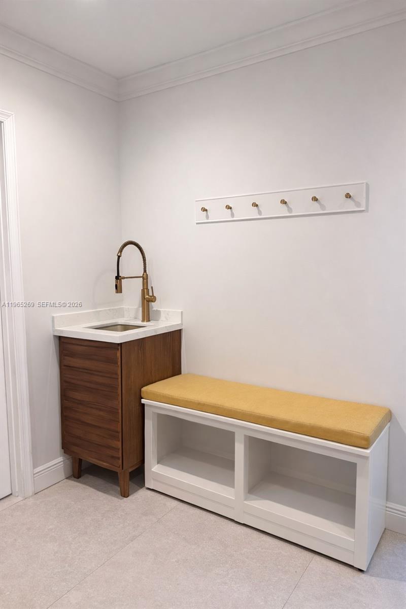 Undisclosed Address Palmetto Bay, FL 33157