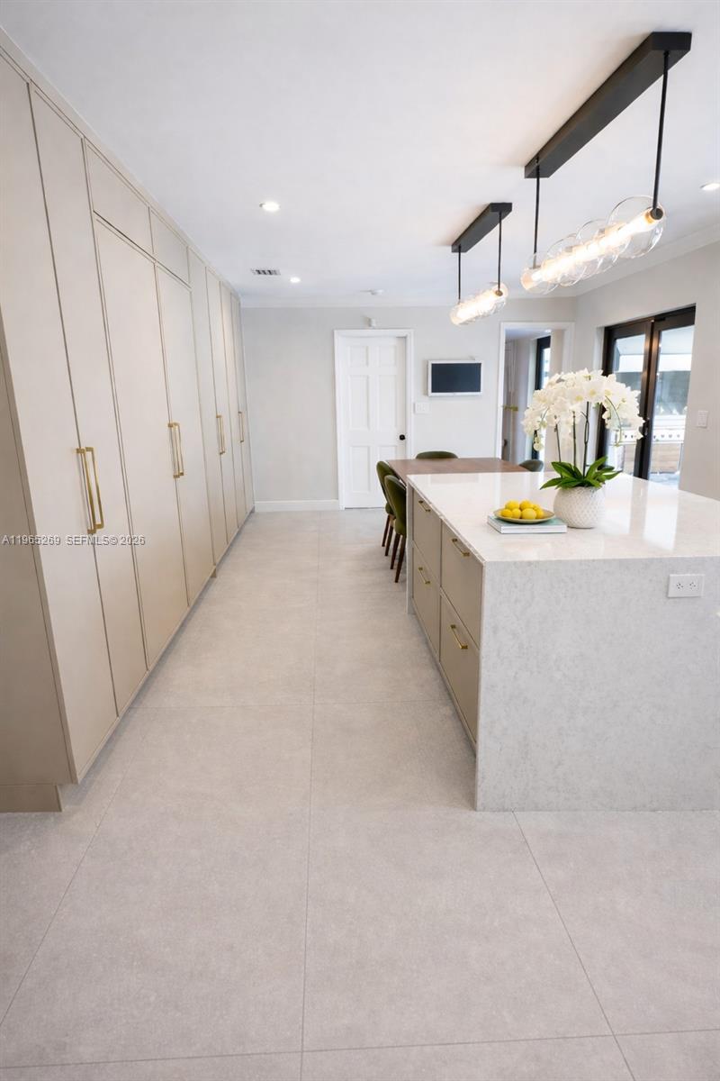 Undisclosed Address Palmetto Bay, FL 33157