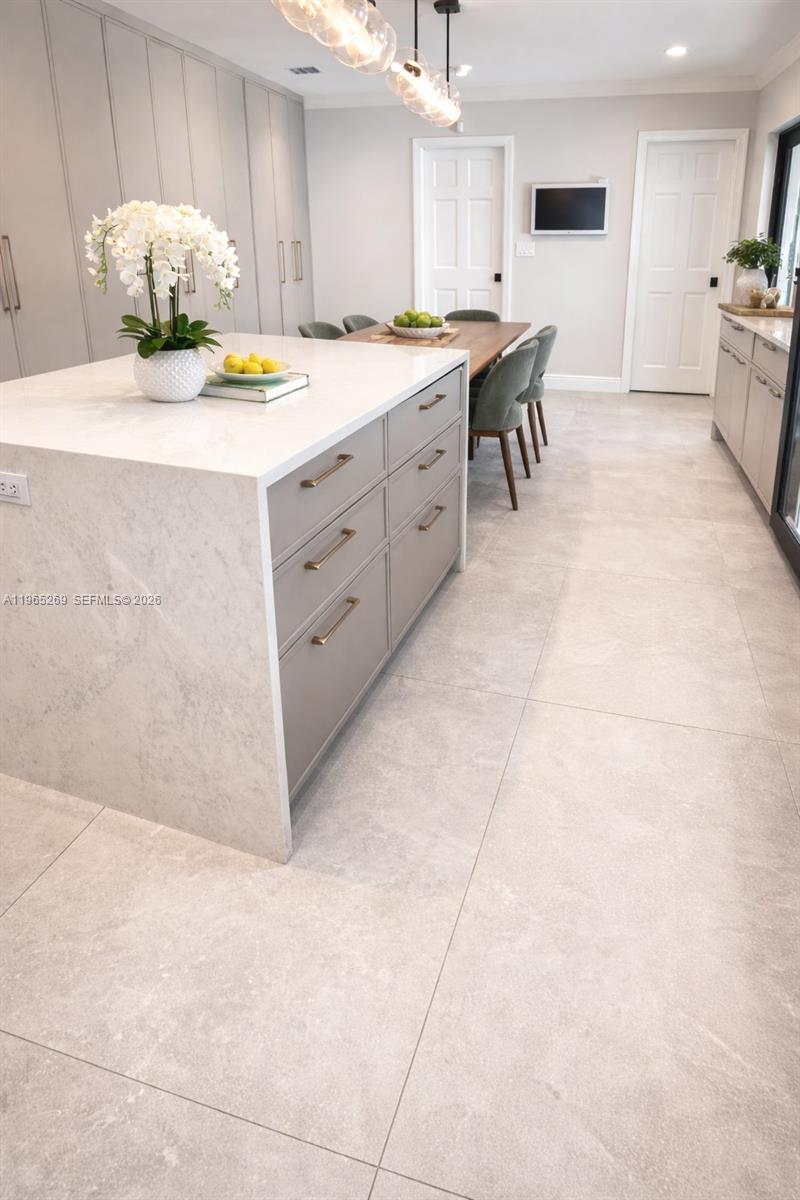 Undisclosed Address Palmetto Bay, FL 33157