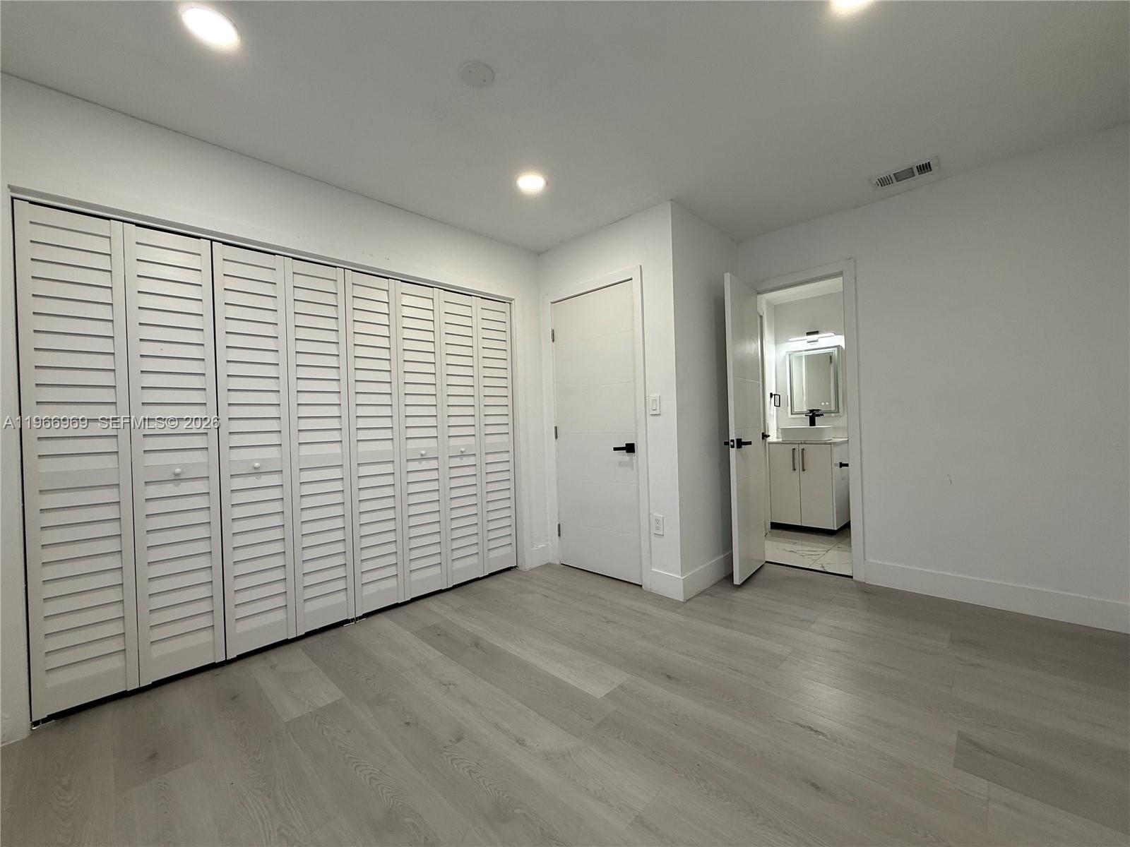 860 SE 9th Ct Hialeah, FL 33010