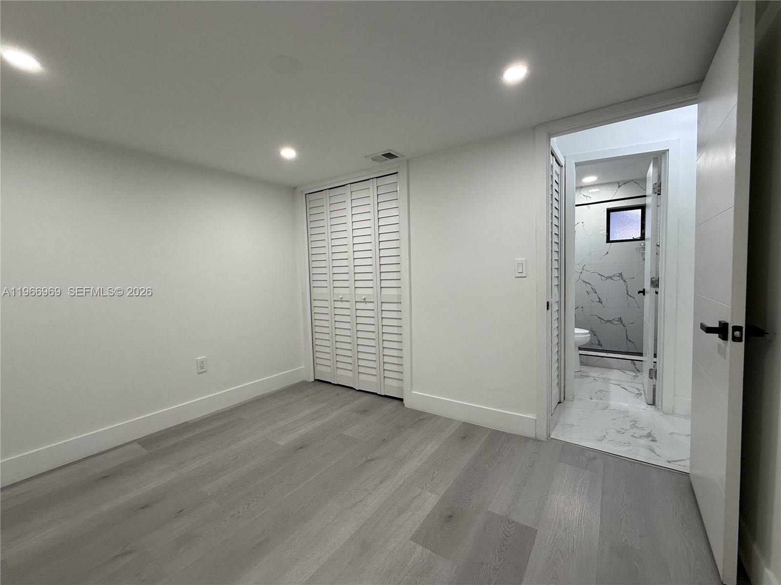 860 SE 9th Ct Hialeah, FL 33010